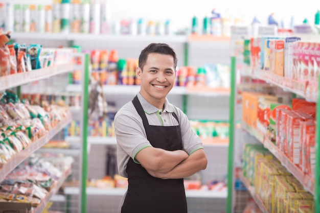 Auxiliar de tienda de abarrotes